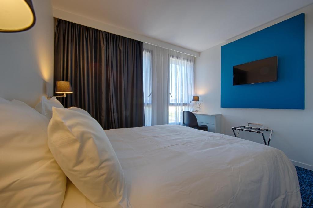 Nex Hotel Tarbes Cameră foto